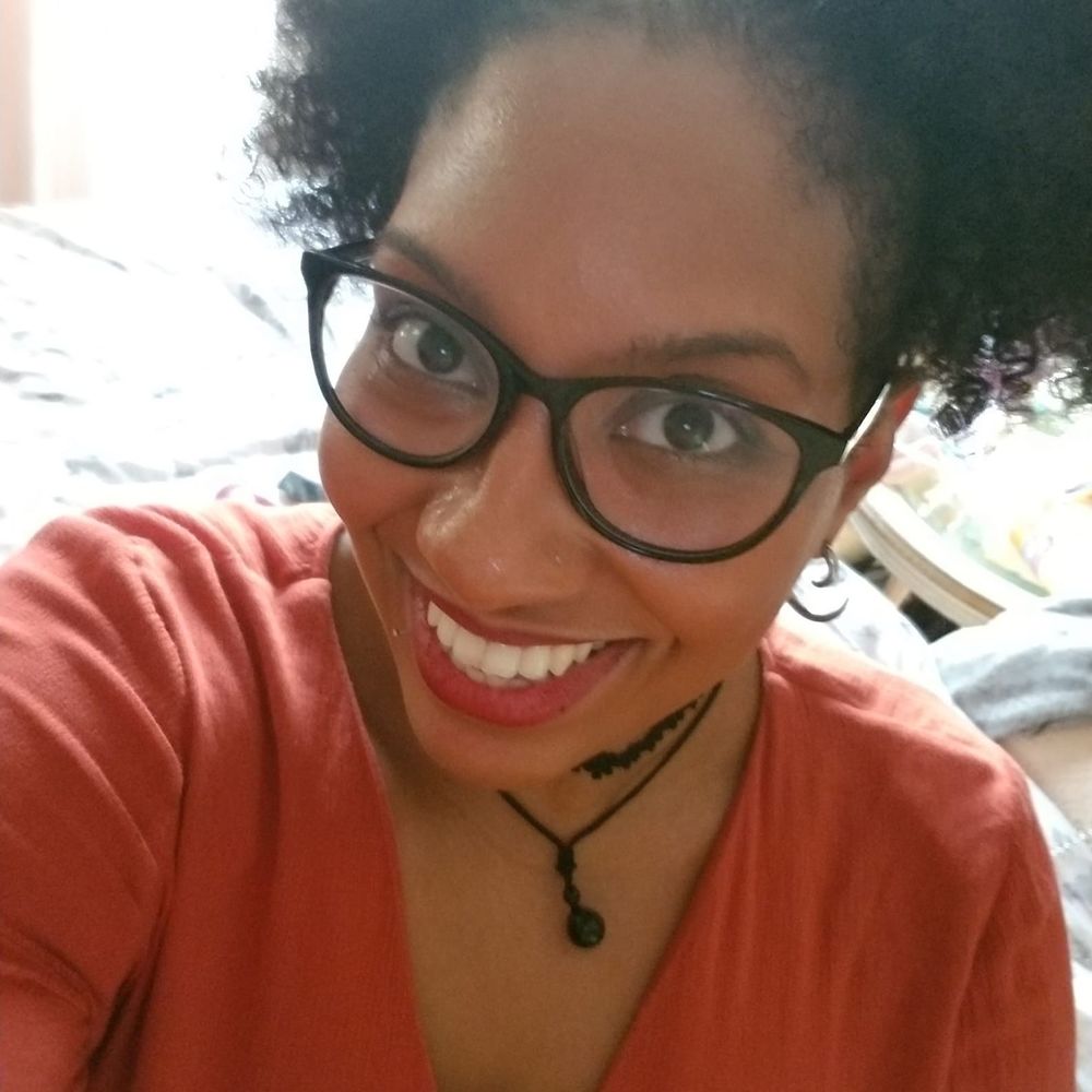 Meet your Posher, Akua